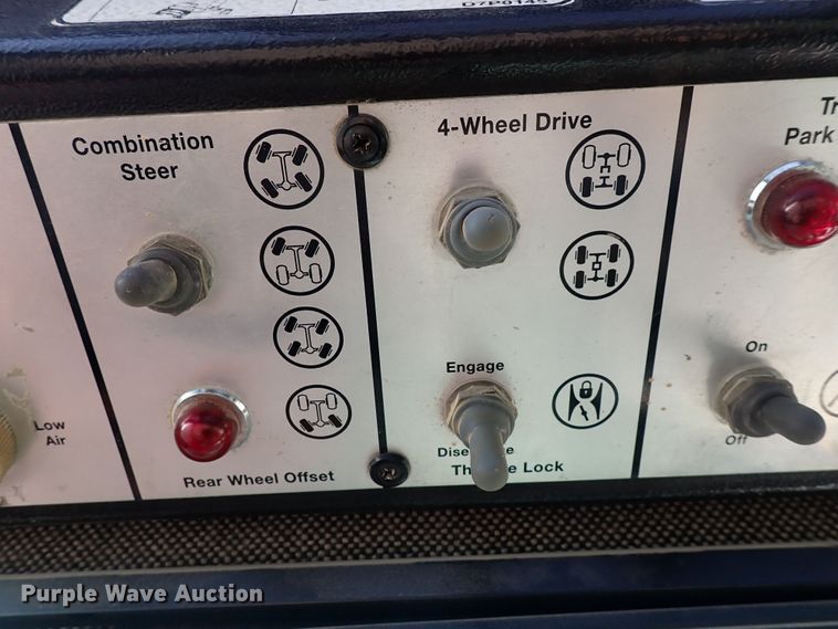 image for item DF5077 2000 Link Belt RTC 8070  crane