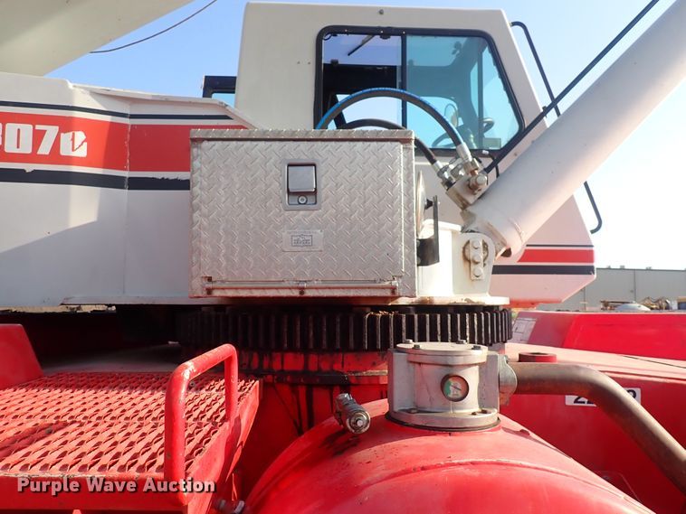 image for item DF5077 2000 Link Belt RTC 8070  crane