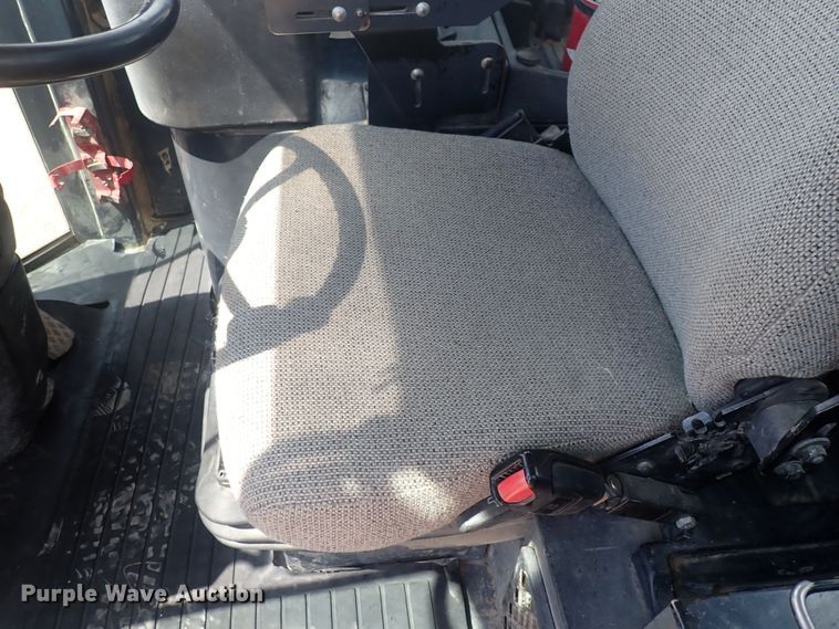 image for item DF8337 2005 John Deere 644J  wheel loader