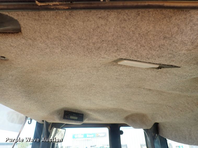 image for item DF8337 2005 John Deere 644J  wheel loader