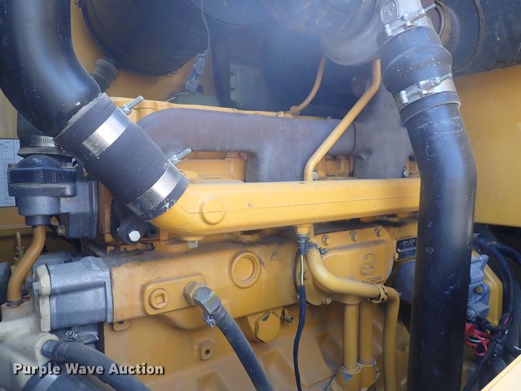 image for item DF8337 2005 John Deere 644J  wheel loader