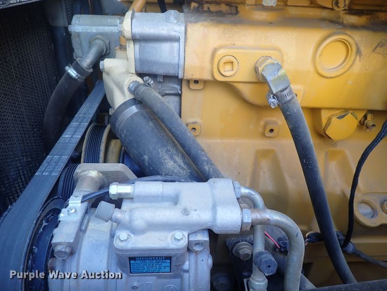 image for item DF8337 2005 John Deere 644J  wheel loader