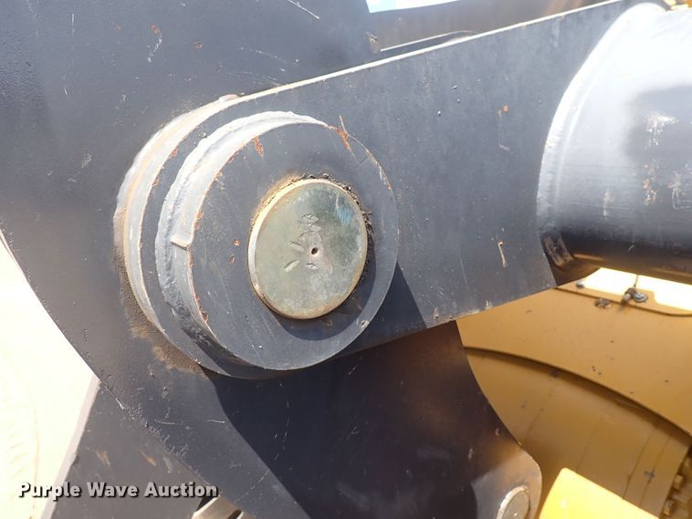 image for item DF8337 2005 John Deere 644J  wheel loader