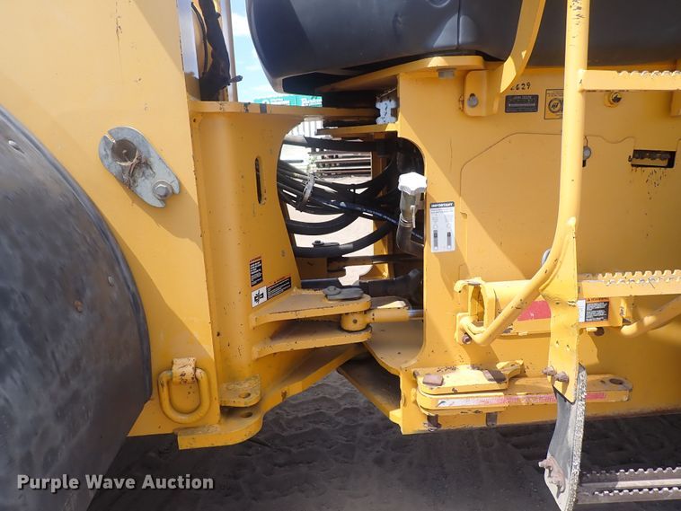 image for item DF8337 2005 John Deere 644J  wheel loader