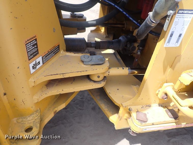 image for item DF8337 2005 John Deere 644J  wheel loader