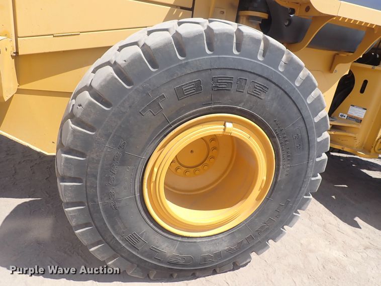 image for item DF8337 2005 John Deere 644J  wheel loader