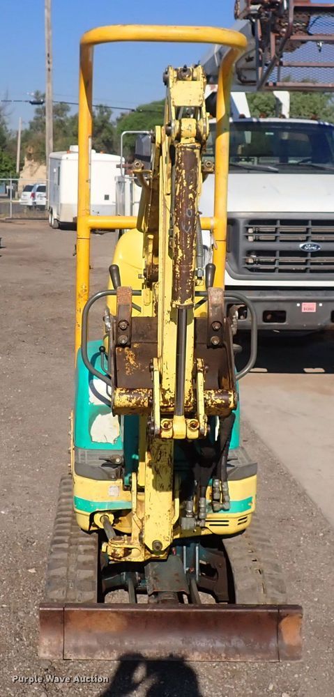 image for item DG2714 Yanmar B08-3  mini excavator