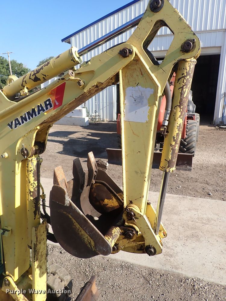 image for item DG2714 Yanmar B08-3  mini excavator