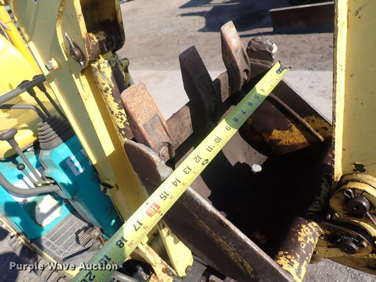 image for item DG2714 Yanmar B08-3  mini excavator