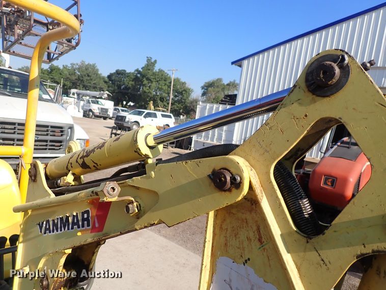 image for item DG2714 Yanmar B08-3  mini excavator