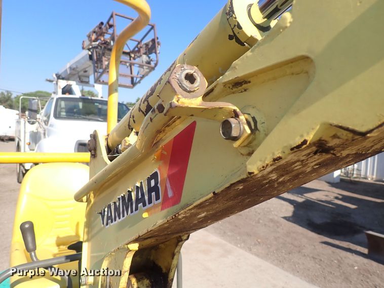 image for item DG2714 Yanmar B08-3  mini excavator