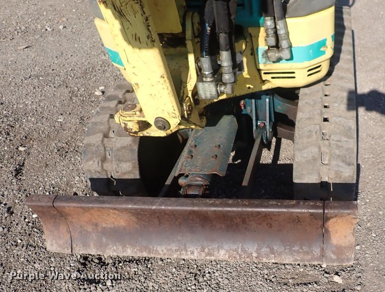 image for item DG2714 Yanmar B08-3  mini excavator