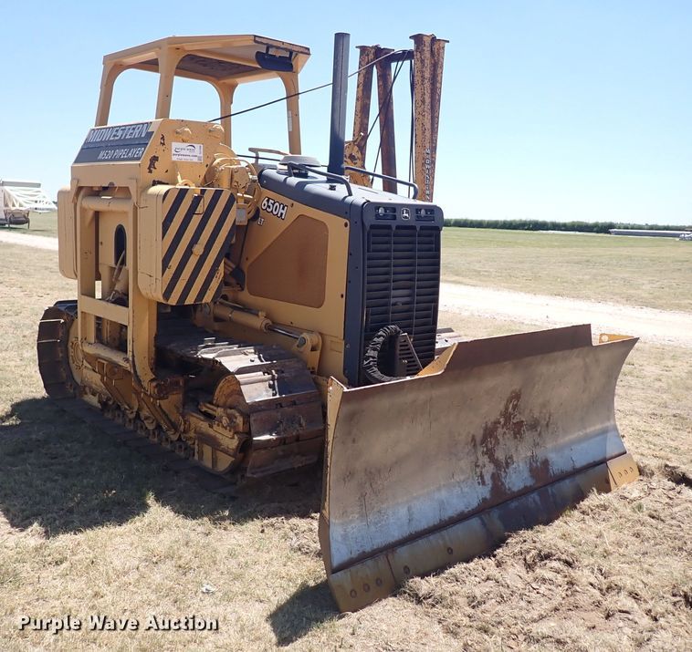 image for item DJ7598 2004 John Deere 650H LT  pipelayer