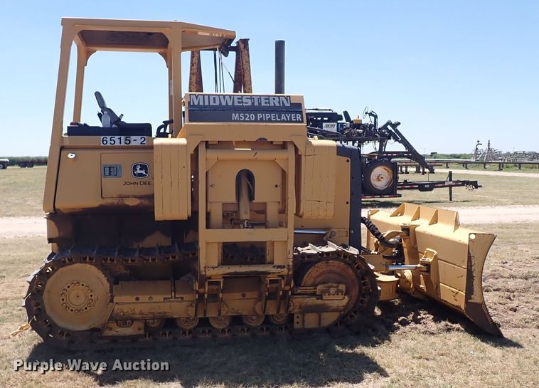 image for item DJ7598 2004 John Deere 650H LT  pipelayer