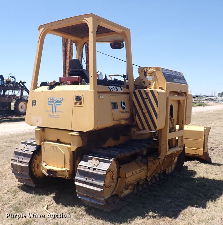 image for item DJ7598 2004 John Deere 650H LT  pipelayer