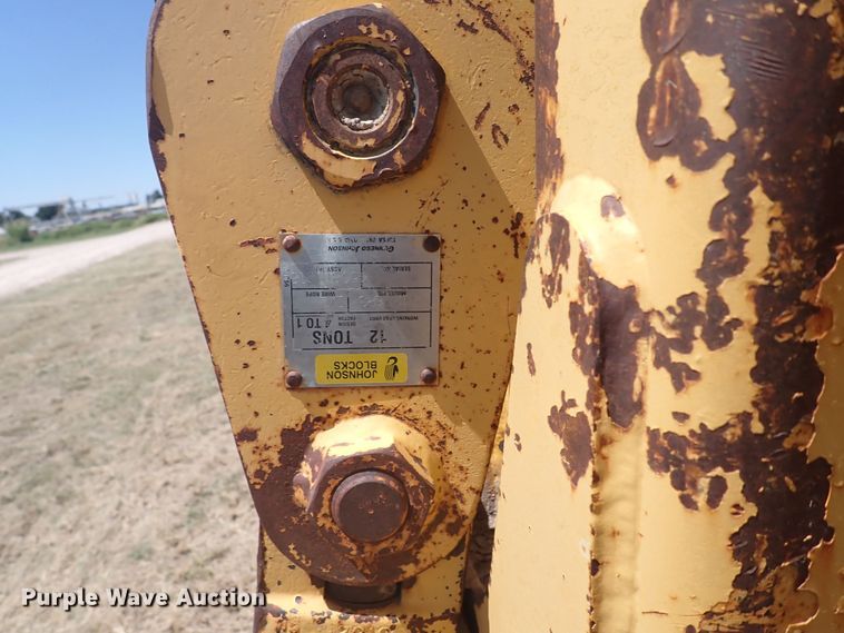 image for item DJ7598 2004 John Deere 650H LT  pipelayer