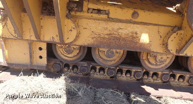 image for item DJ7598 2004 John Deere 650H LT  pipelayer