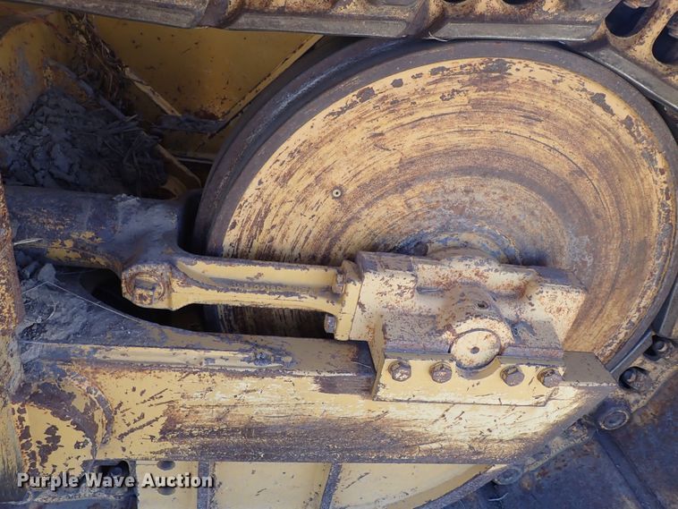 image for item DJ7598 2004 John Deere 650H LT  pipelayer