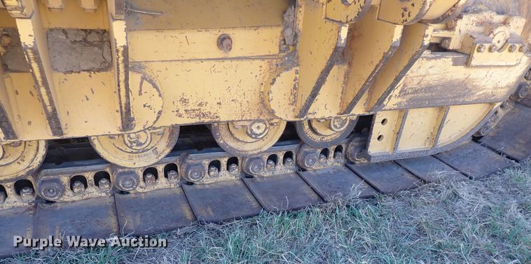 image for item DJ7598 2004 John Deere 650H LT  pipelayer