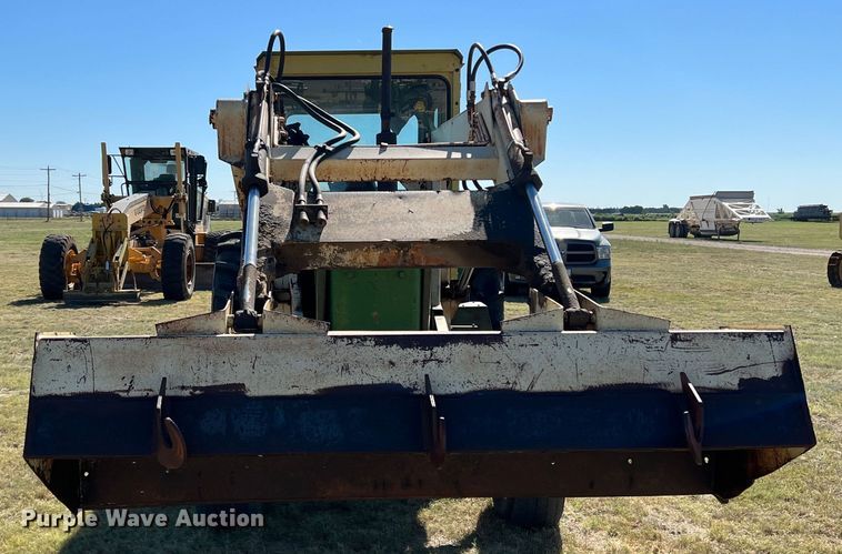 image for item DJ7689 1969 John Deere 4020  tractor