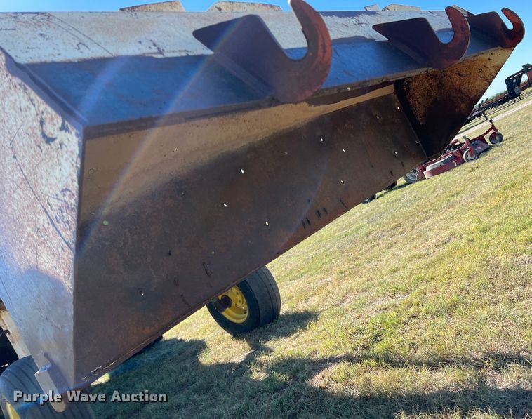 image for item DJ7689 1969 John Deere 4020  tractor