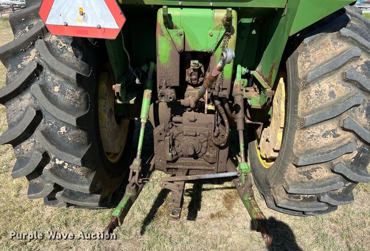 image for item DJ7689 1969 John Deere 4020  tractor