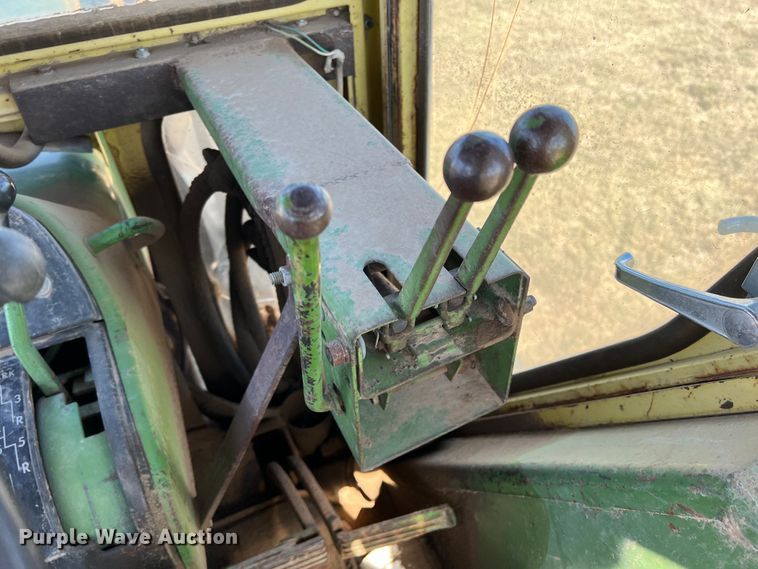 image for item DJ7689 1969 John Deere 4020  tractor