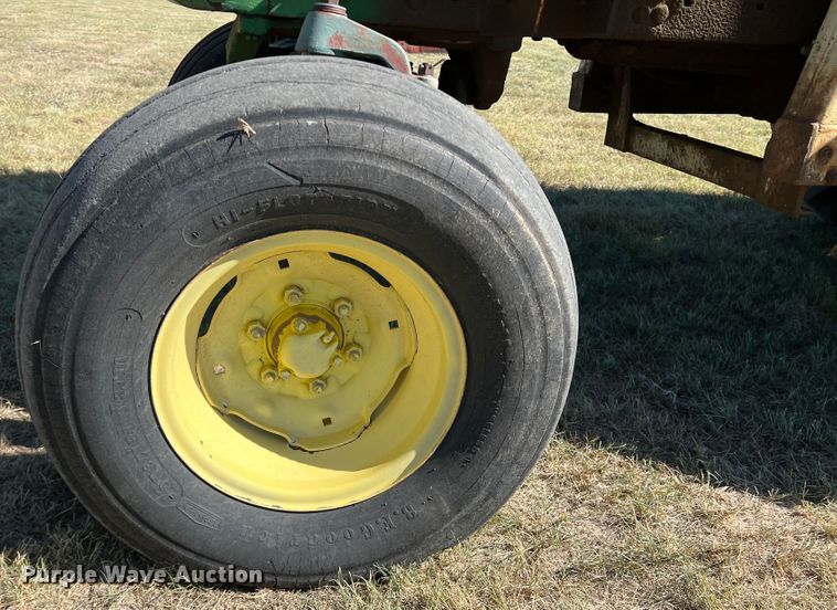 image for item DJ7689 1969 John Deere 4020  tractor