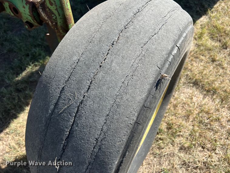 image for item DJ7689 1969 John Deere 4020  tractor