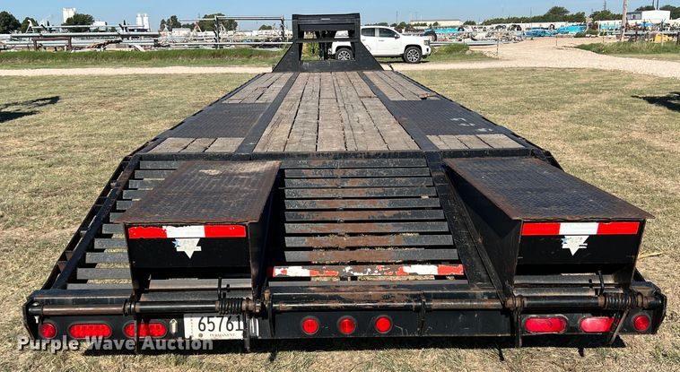 image for item DJ7690 2009 PJ  equipment trailer