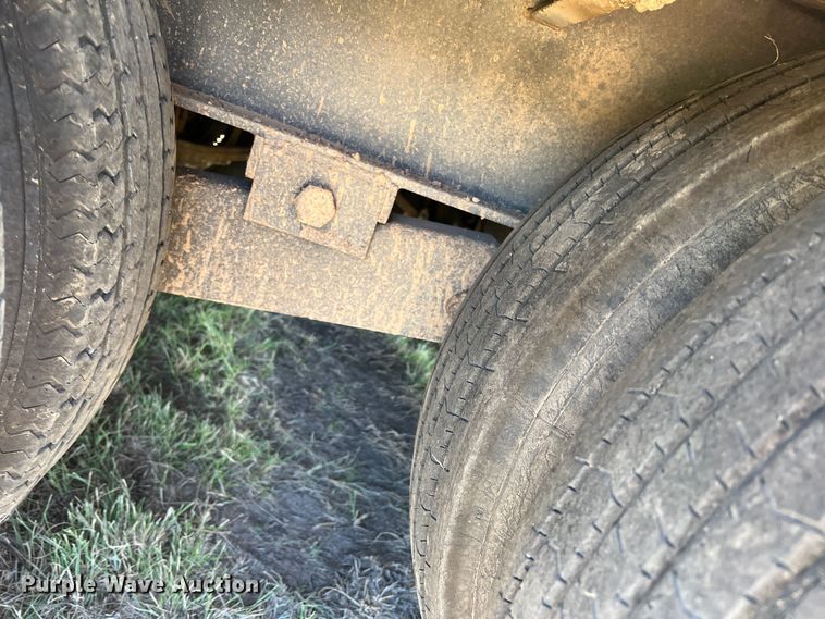 image for item DJ7690 2009 PJ  equipment trailer