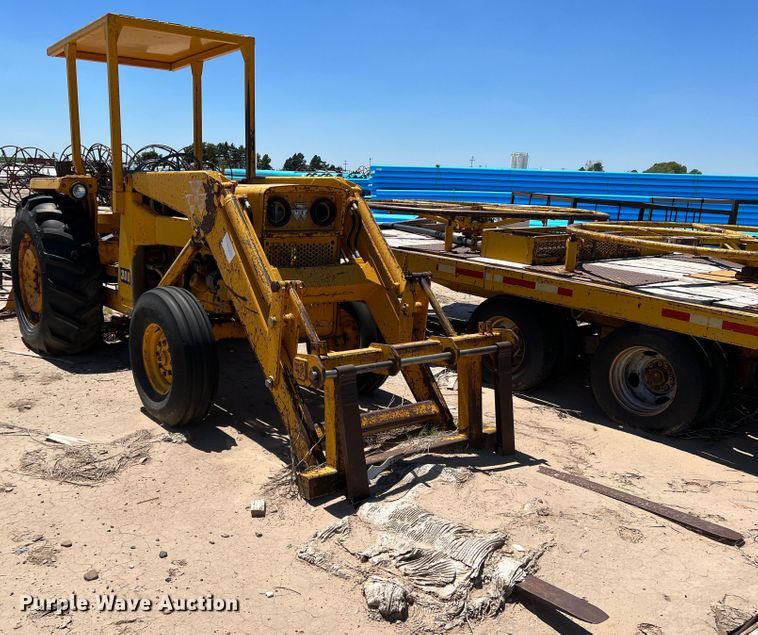 image for item DJ7694 Massey Ferguson 302  tractor