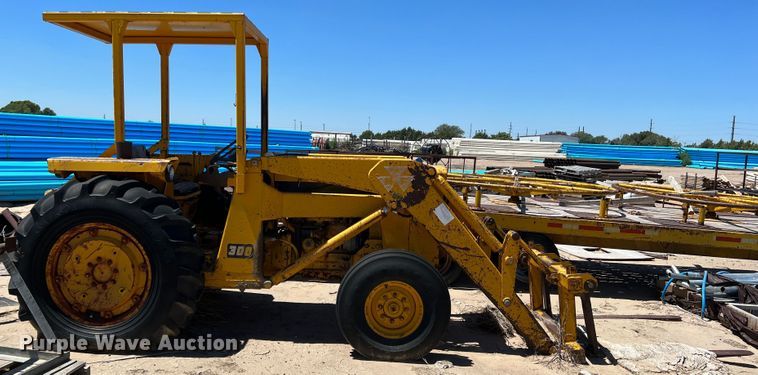 image for item DJ7694 Massey Ferguson 302  tractor