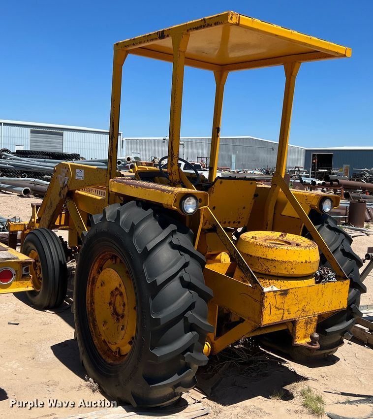 image for item DJ7694 Massey Ferguson 302  tractor