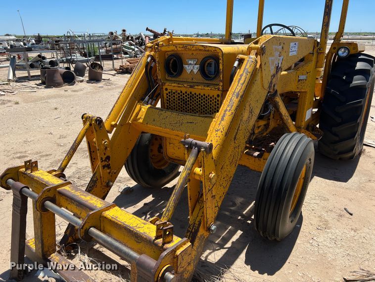 image for item DJ7694 Massey Ferguson 302  tractor