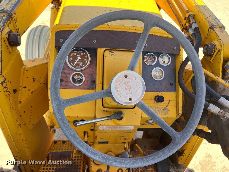 image for item DJ7694 Massey Ferguson 302  tractor