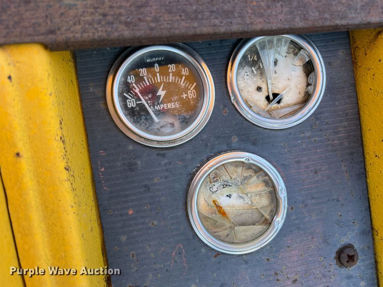 image for item DJ7694 Massey Ferguson 302  tractor