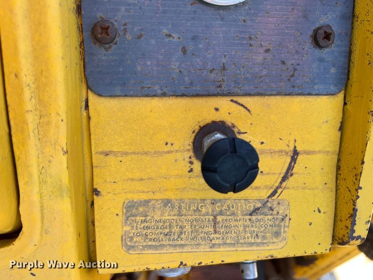 image for item DJ7694 Massey Ferguson 302  tractor