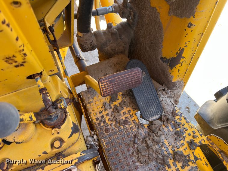 image for item DJ7694 Massey Ferguson 302  tractor