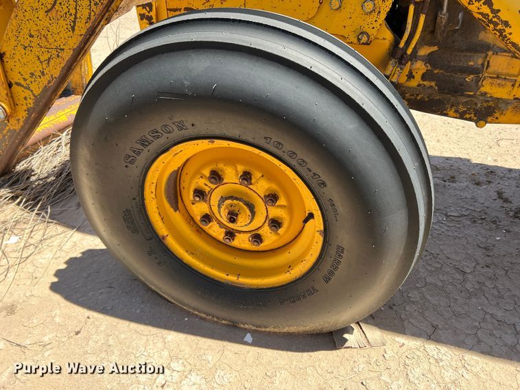 image for item DJ7694 Massey Ferguson 302  tractor