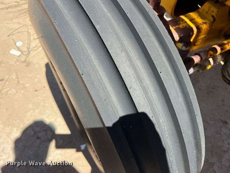 image for item DJ7694 Massey Ferguson 302  tractor