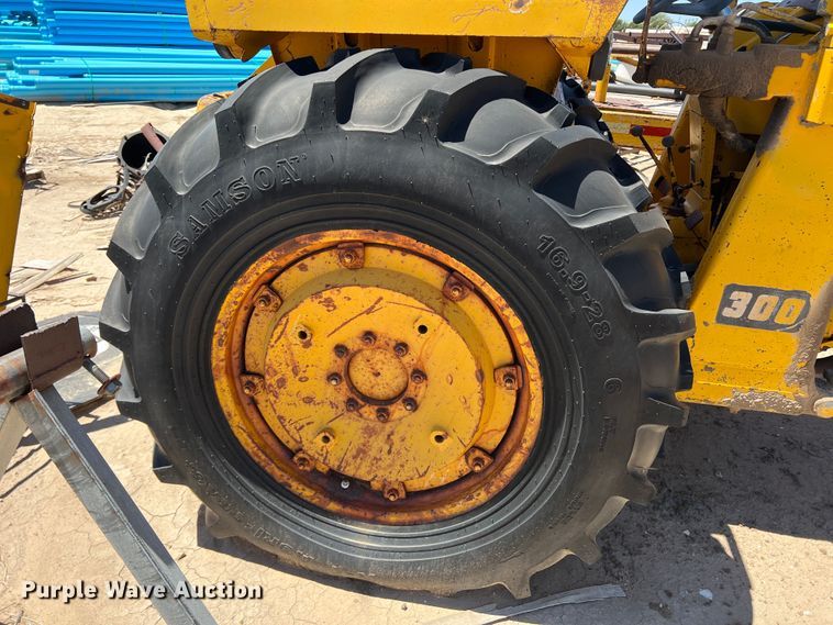 image for item DJ7694 Massey Ferguson 302  tractor