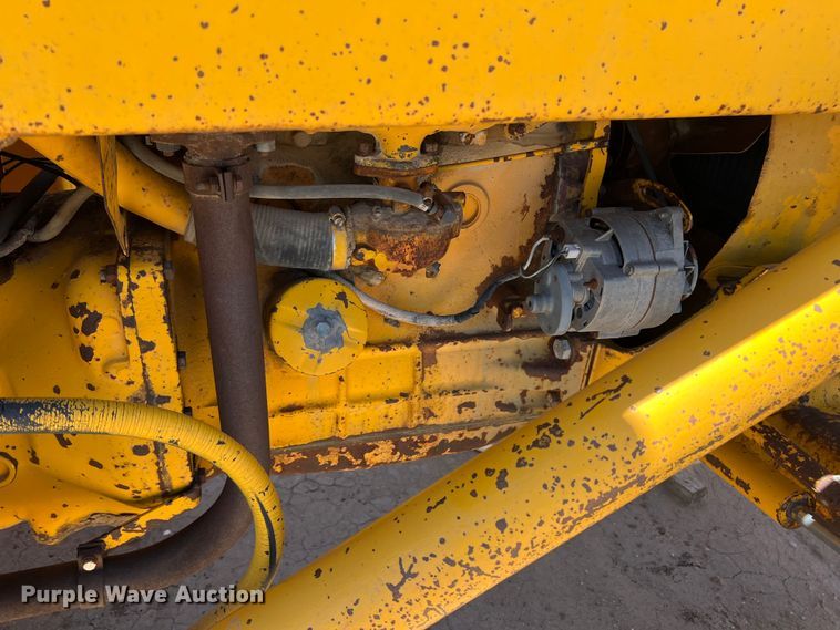 image for item DJ7694 Massey Ferguson 302  tractor