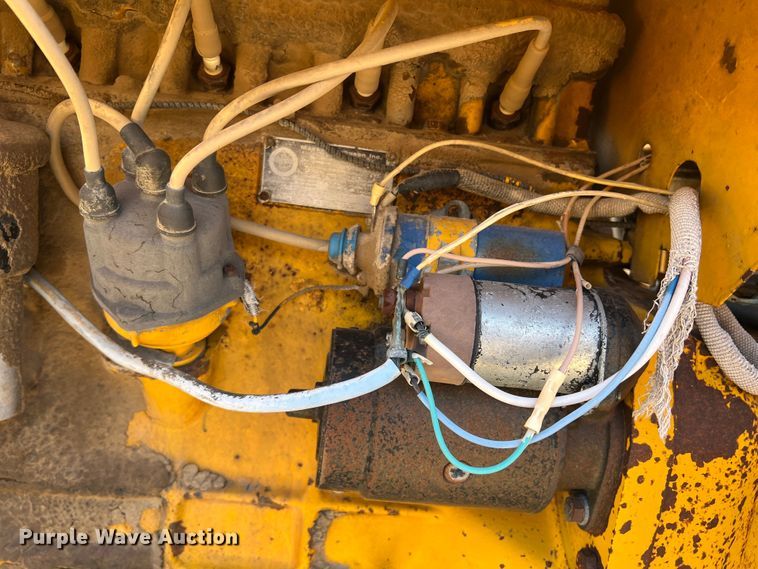 image for item DJ7694 Massey Ferguson 302  tractor