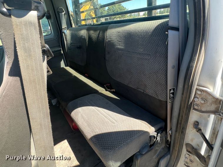 image for item DJ7695 2005 Ford F650 Super Duty  flatbed truck