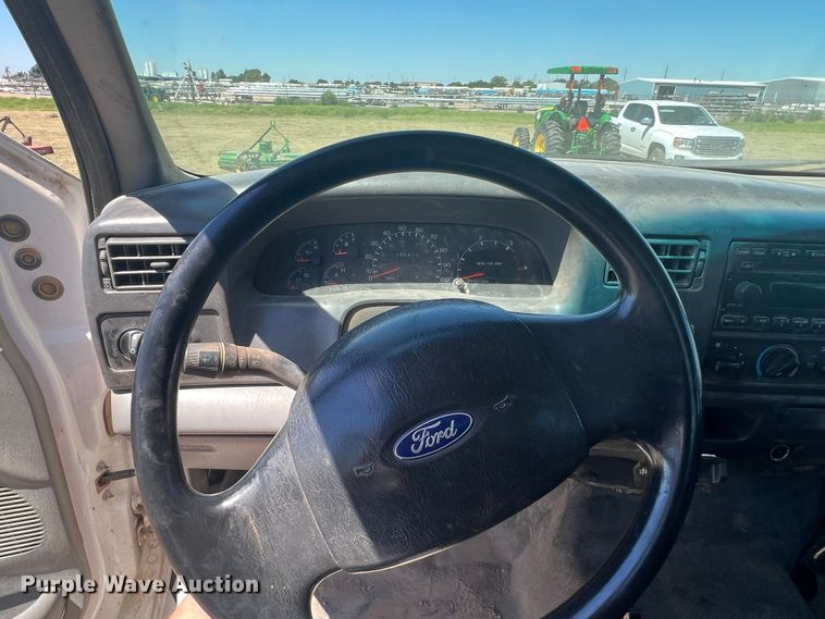 image for item DJ7695 2005 Ford F650 Super Duty  flatbed truck