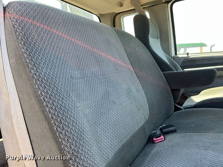 image for item DJ7695 2005 Ford F650 Super Duty  flatbed truck