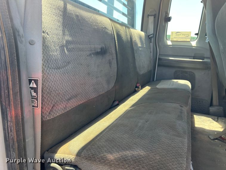 image for item DJ7695 2005 Ford F650 Super Duty  flatbed truck