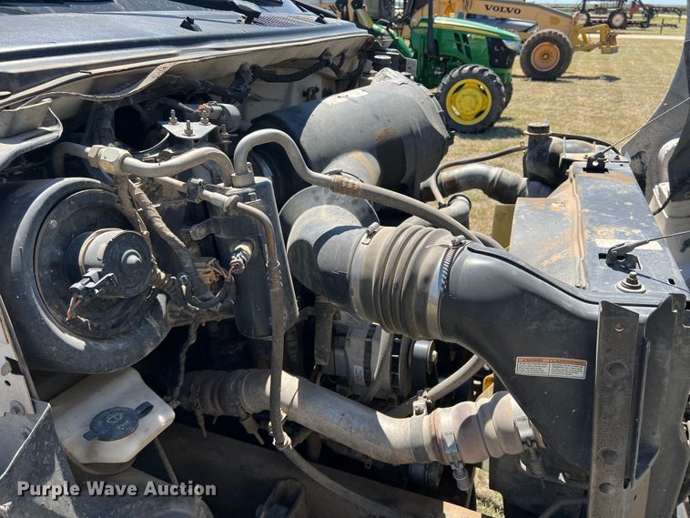 image for item DJ7695 2005 Ford F650 Super Duty  flatbed truck