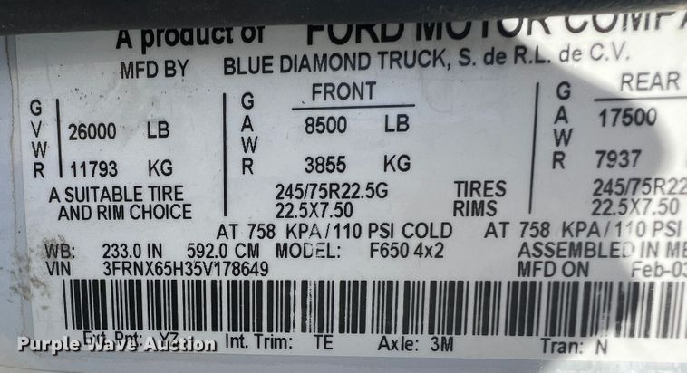 image for item DJ7695 2005 Ford F650 Super Duty  flatbed truck